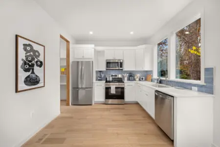 27989486 aecd 438b a3a4 b5b97123fc8d