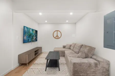 6e8be9d6 f02e 4af2 b580 fe553e01c77d