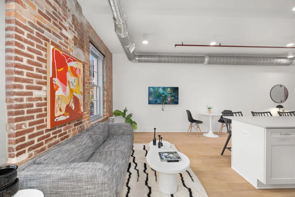 ab535ea9 17af 485b a17f b77e4867967e